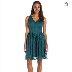 Taylor Lace Emerald Dress Size 14